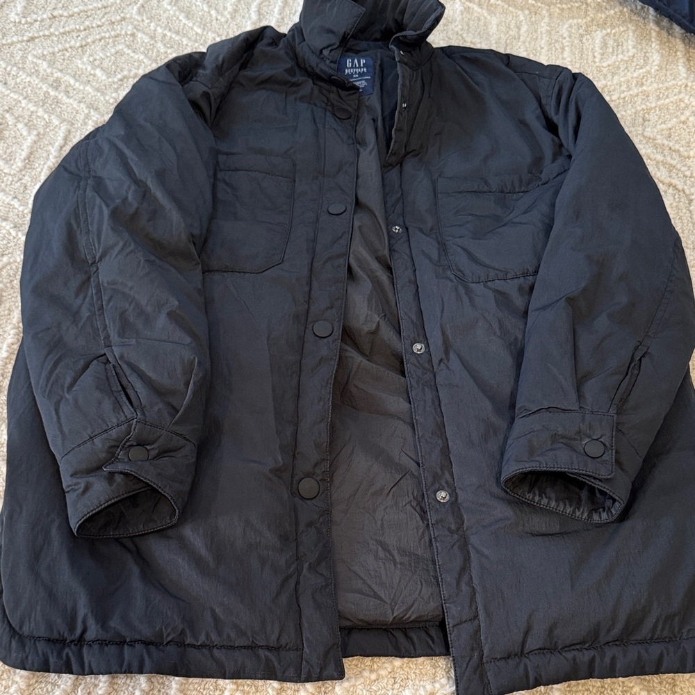 GAP Women's Black Puffer Jacket